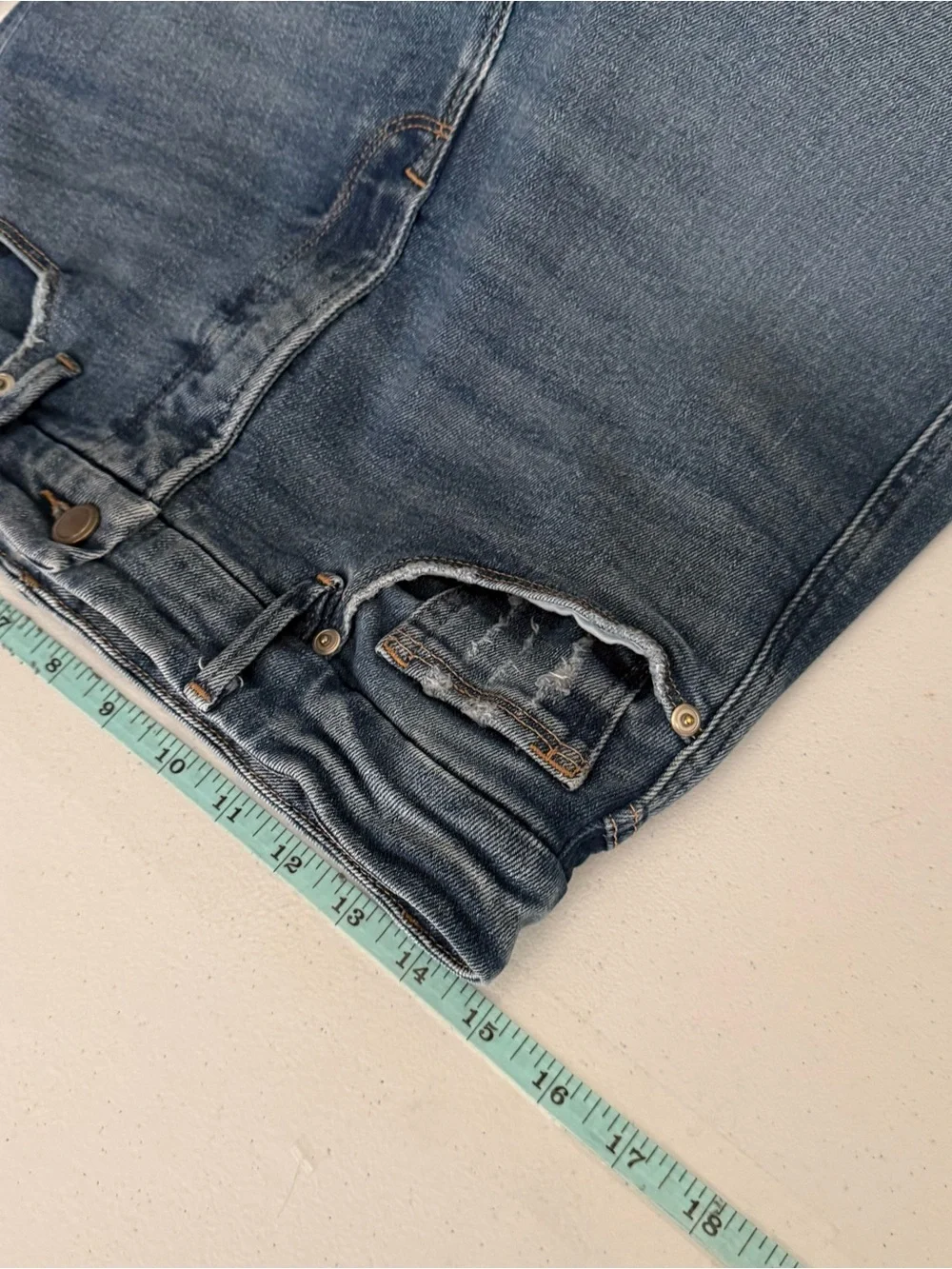 Good‎ American Good Good Curve Straight Jeans Raw Hem 8/29 Style GSTDBPL67T EUC